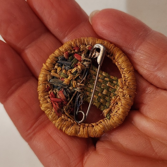 Woven growing tree brooch multicolor - Picture 3 of 4